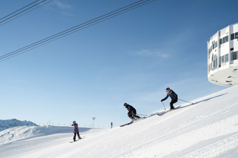 Skifahrer in Flims Laax Falera (c) FlimsLaax