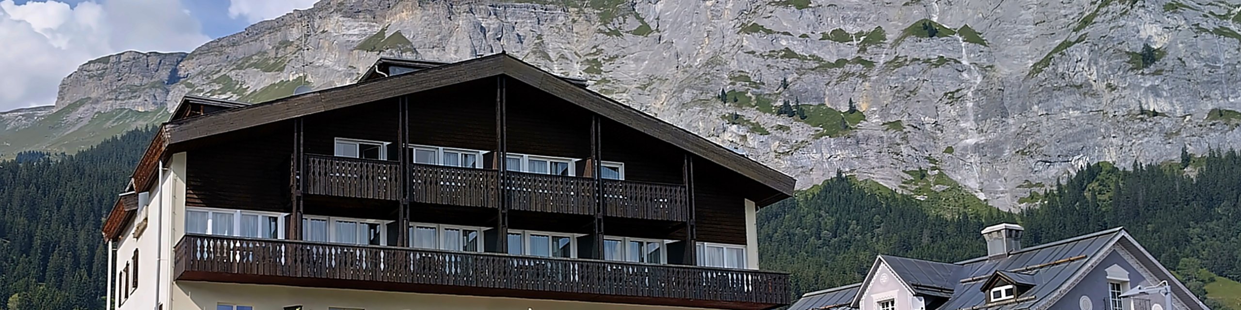 Aussenansicht Hotel Bellevue Flims