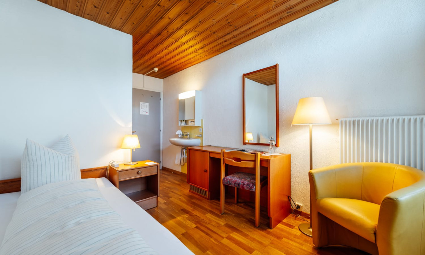 Einzelzimmer Economy Hotel Bellevue Flims